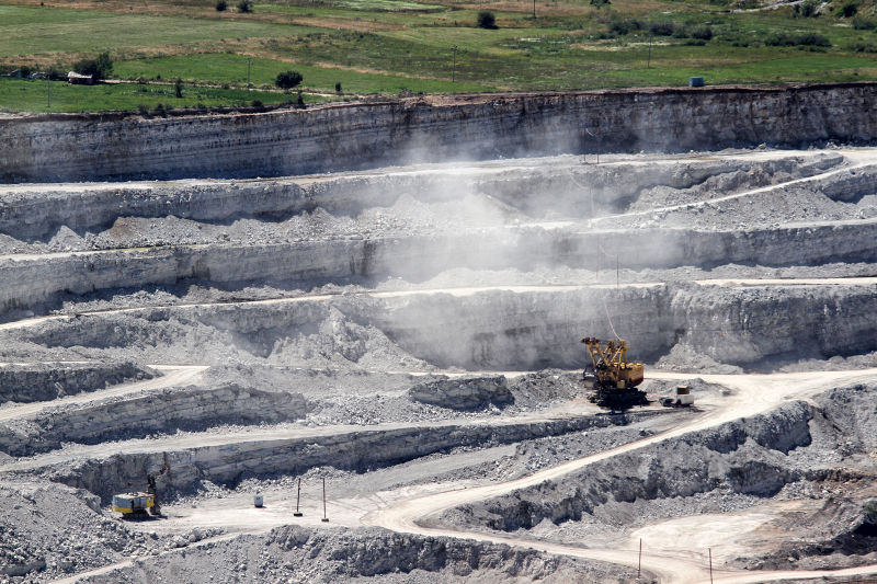 သတ္တုတွင်းလုပ်ငန်းစဉ်တွင်လေတိုက်နှိပ်သည်မည်သည့်အခန်းကဏ် play မှပါဝင်သနည်း။