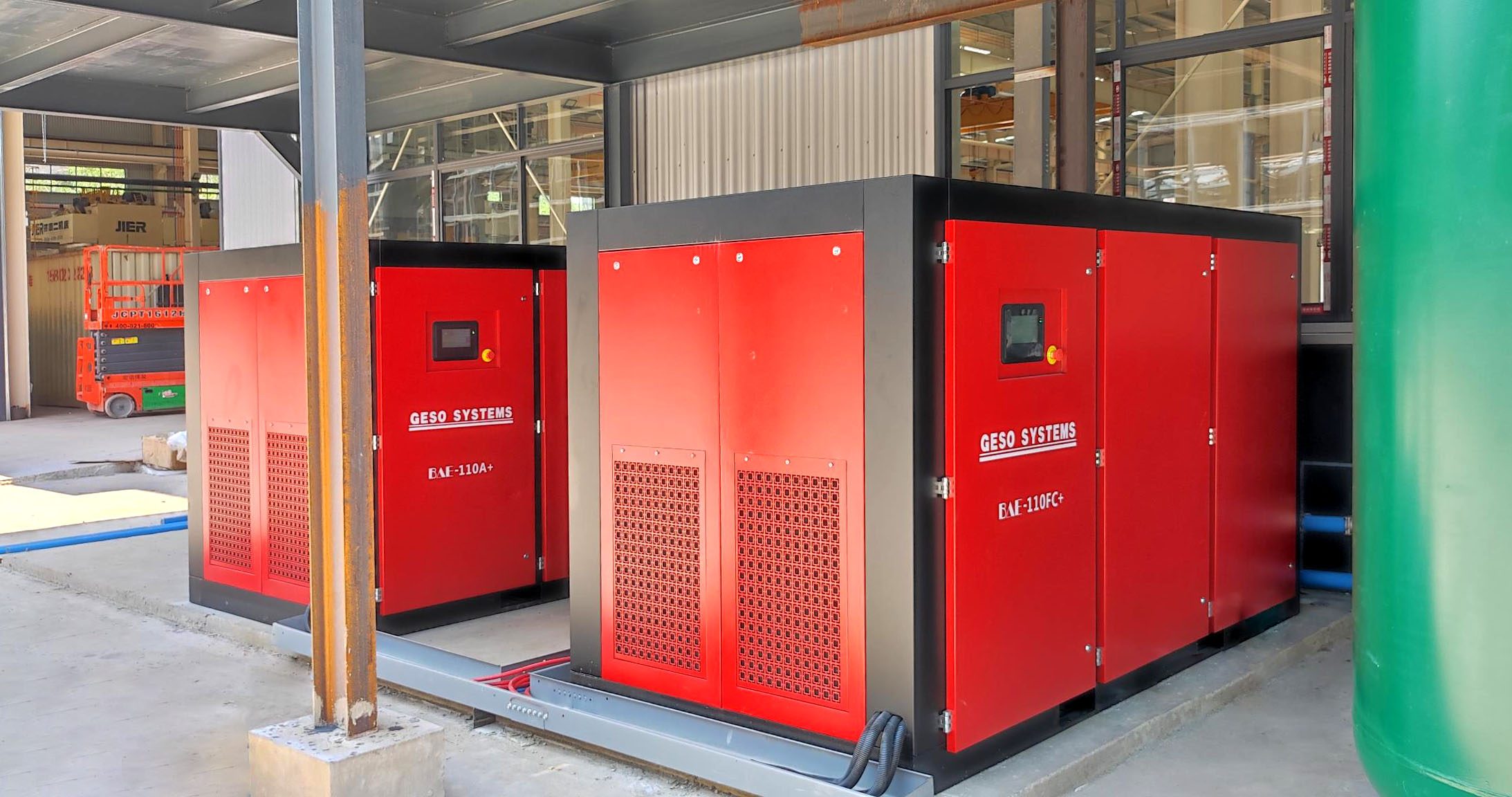 လေကွန်ပရက်ဆာများသည် ရေနံဓာတုလုပ်ငန်းကို ထိရောက်စွာ ထုတ်လုပ်မှုနှင့် ဘေးကင်းသော လည်ပတ်မှုကို ရရှိစေရန် ကူညီပေးသည်။